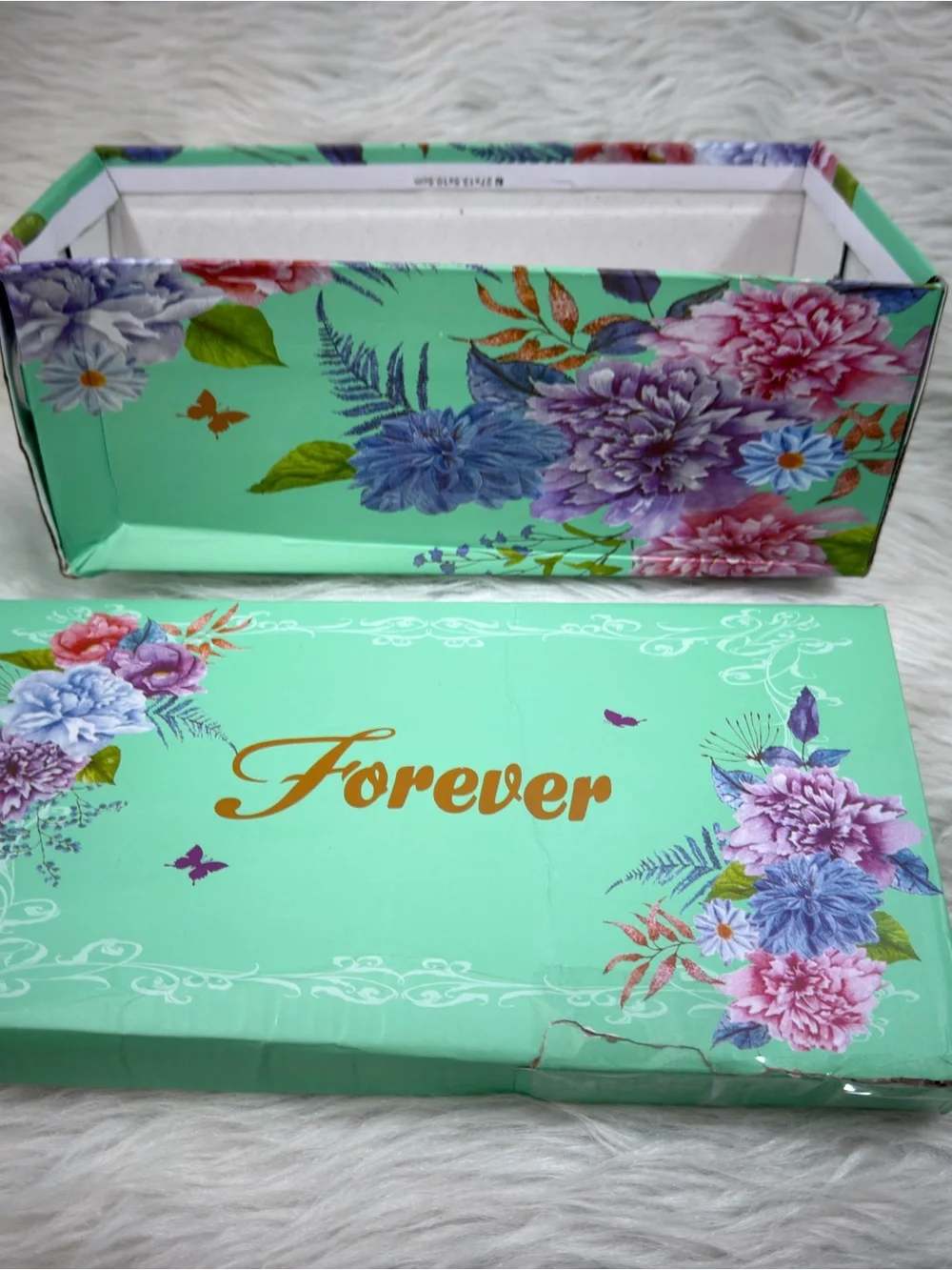 Fashion Nova new box